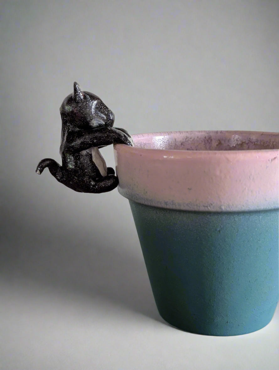 ๐ Mini Shadow โ Curious Cat Buddy (2.25โ)