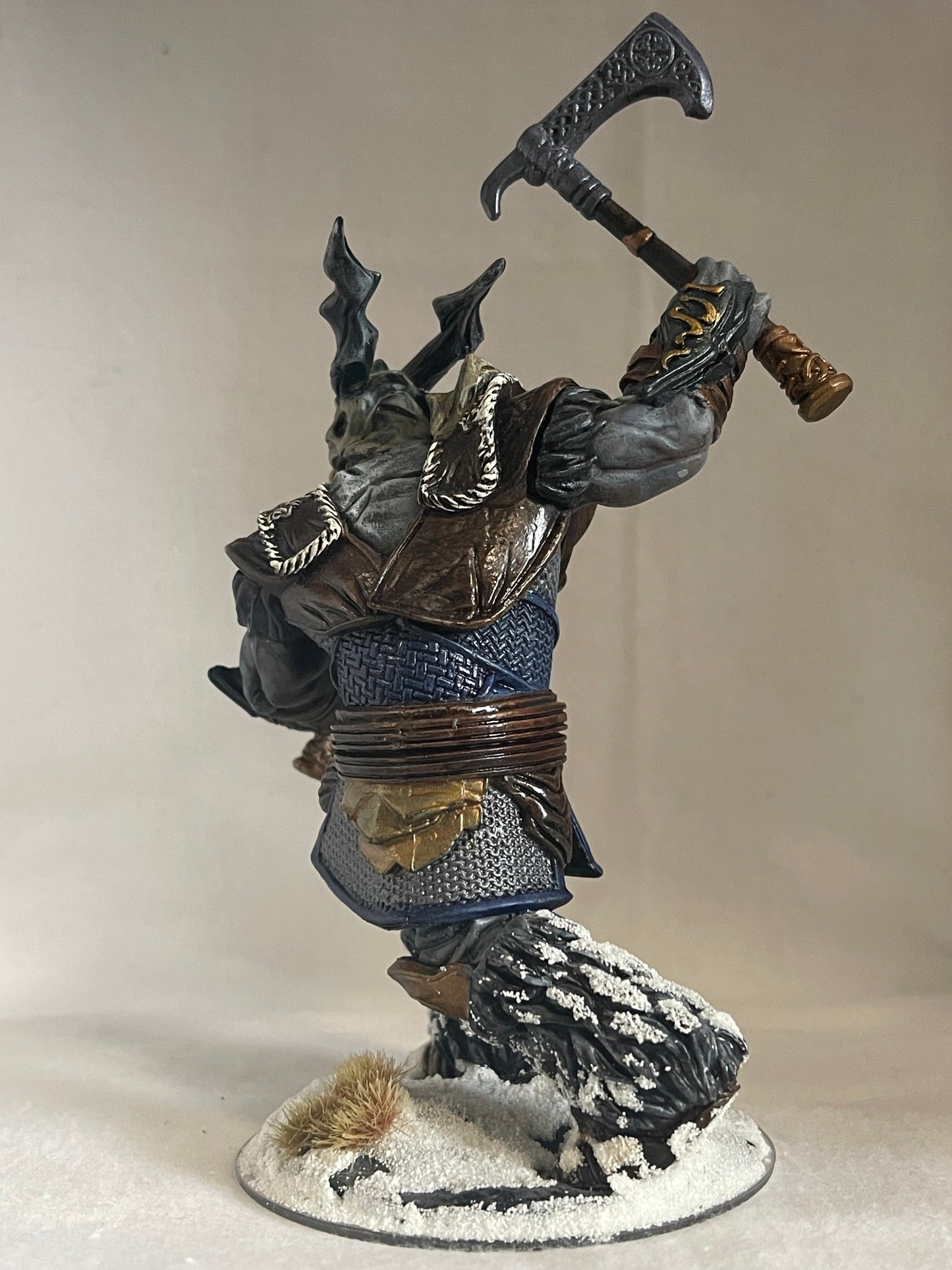 ❄️ Frost Giant – Hand-Painted Nozlur’s Marvelous Miniatures Collectible