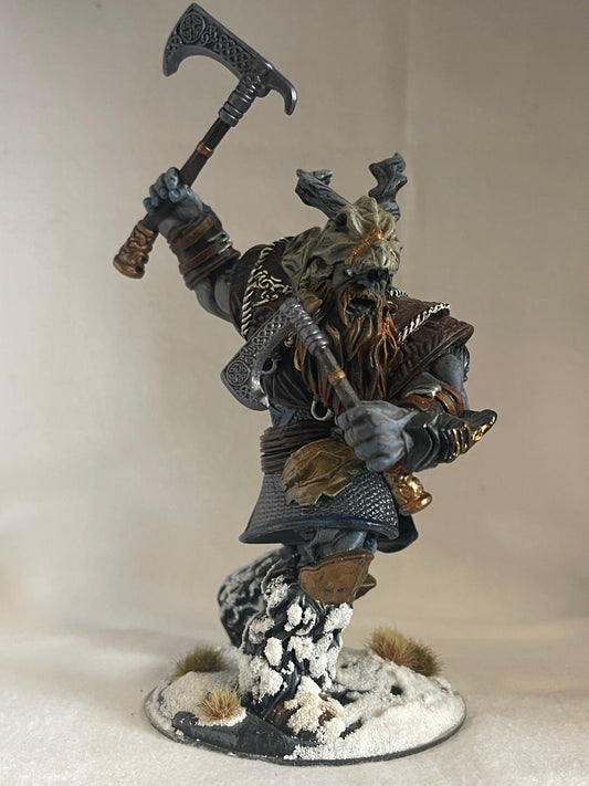 ❄️ Frost Giant – Hand-Painted Nozlur’s Marvelous Miniatures Collectible