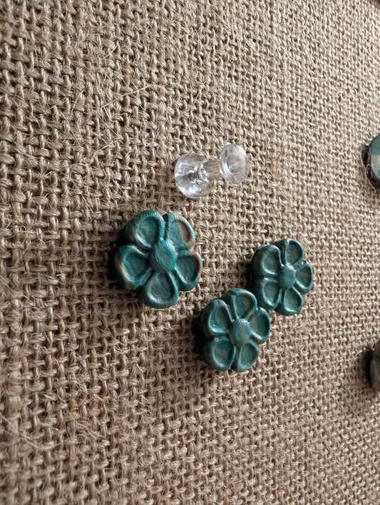 📌 Handmade Polymer Clay Thumbtacks – Pack of 10